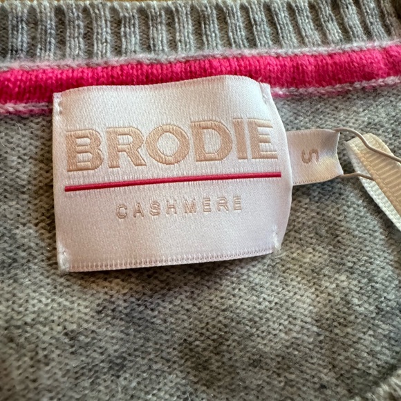 Brodie cashmere cherry sweater size small gray NWT - Picture 7 of 11